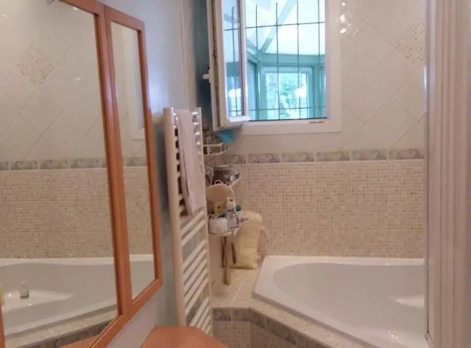 La Forêt De Charmeuse Alojamento de Acomodação e Pequeno-almoço *